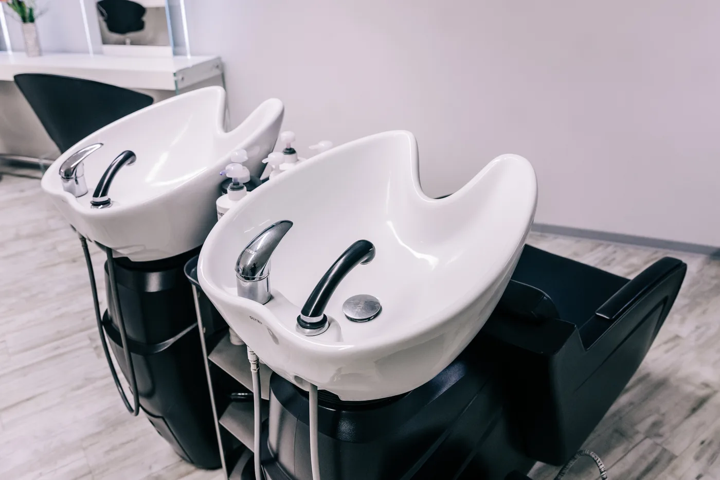 Waschplätze im Salon