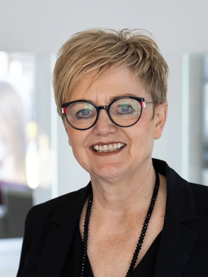 Porträt von Petra Hecker